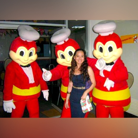 Meet your Posher, SecondCouture - Picture 1 of 1